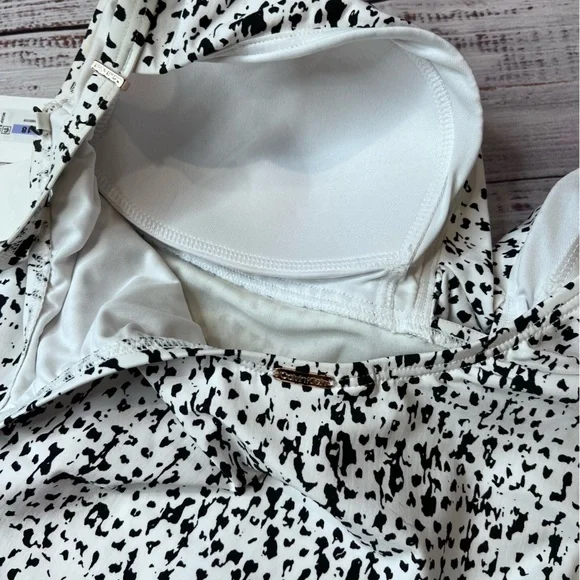 Calvin Klein One Piece - Picture 4 of 5